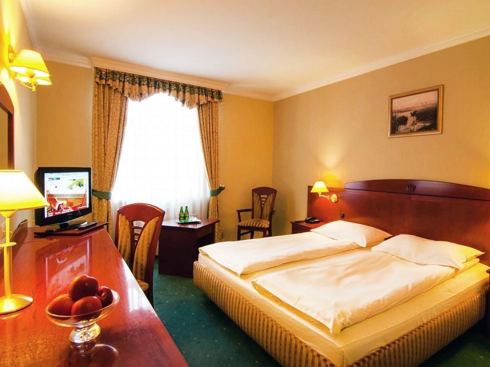 Hotel Lord - Warsaw Airport Εξωτερικό φωτογραφία