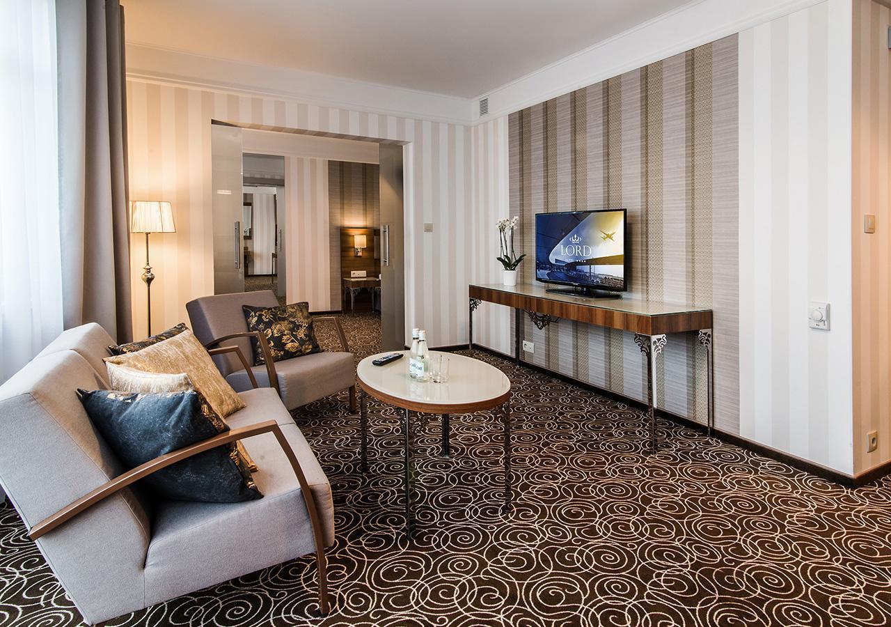 Hotel Lord - Warsaw Airport Εξωτερικό φωτογραφία
