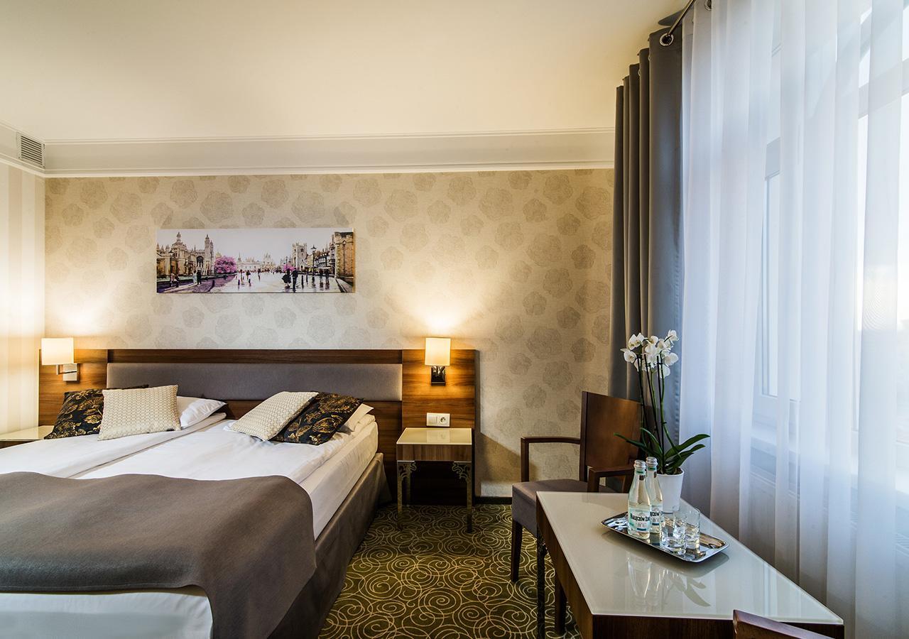 Hotel Lord - Warsaw Airport Εξωτερικό φωτογραφία